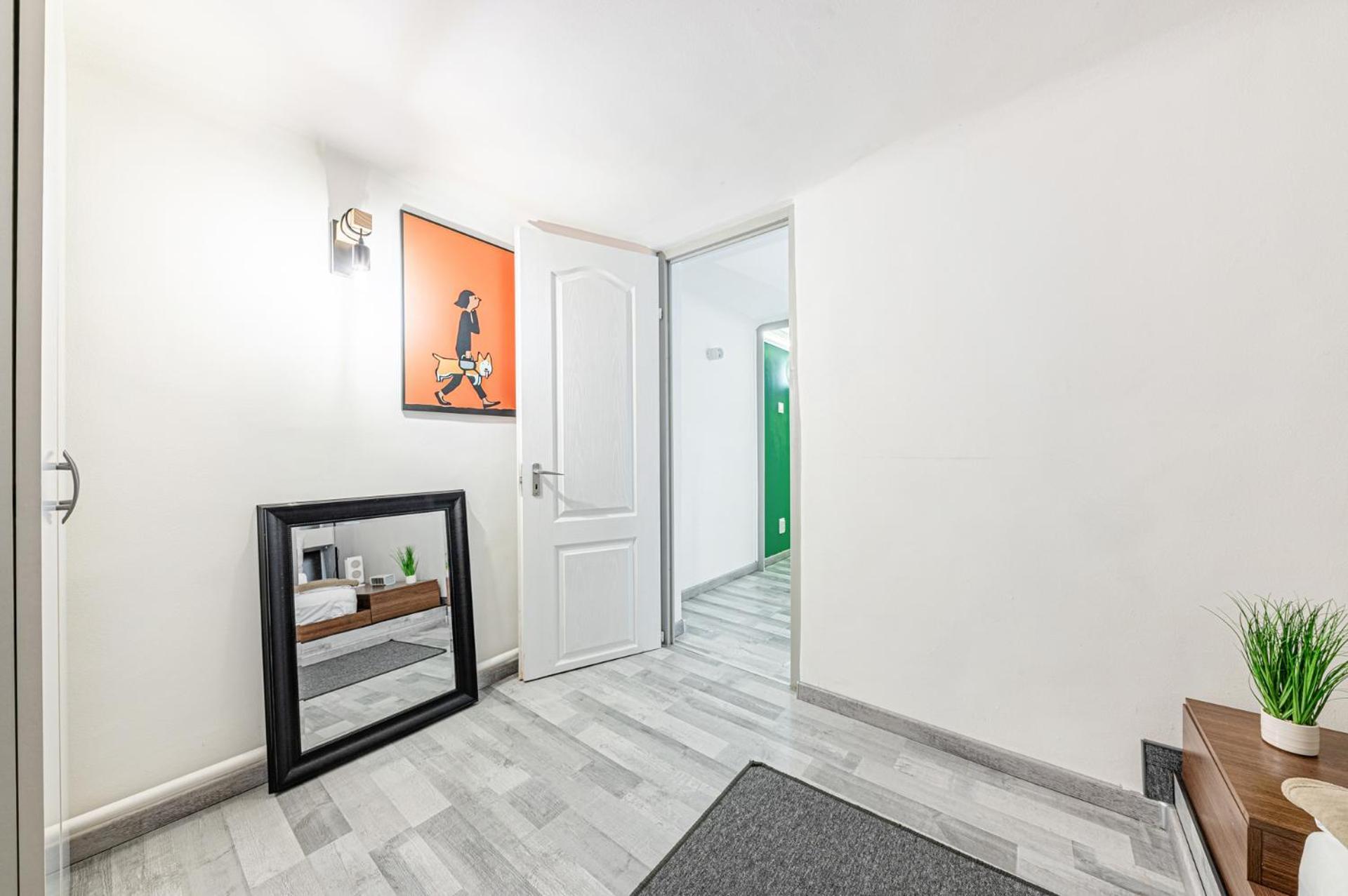 Westend Loft Chic 2br W Ac By Nyugati & M3 Metro